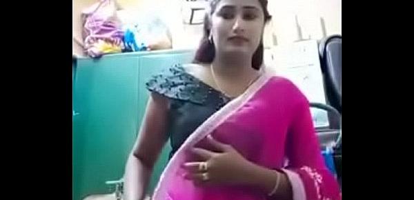  Swathi naidu exchanging saree by showing boobs,body parts and getting ready for shoot part-1